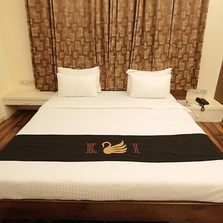 Hotel Kushala Executive Inn Тане Екстериор снимка